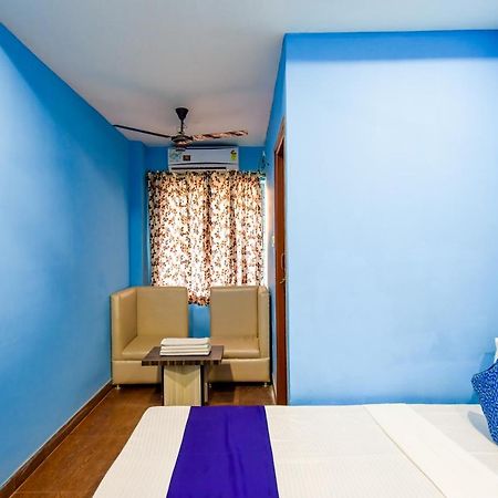 Hotel Blue Abedin コルカタ エクステリア 写真