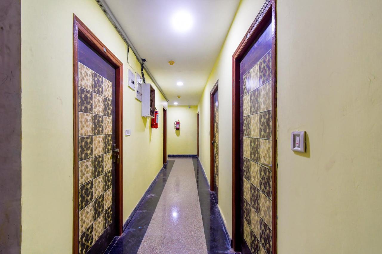 Hotel Blue Abedin コルカタ エクステリア 写真