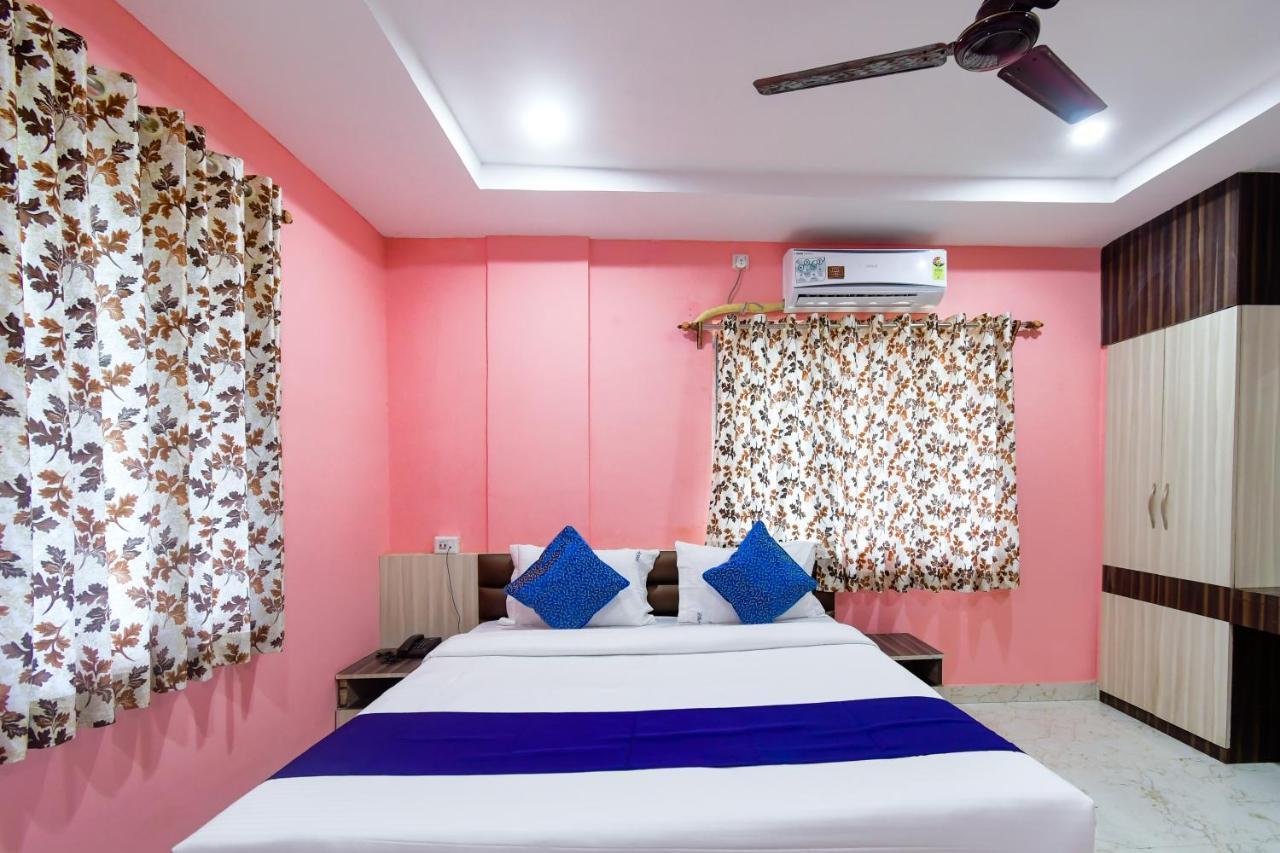Hotel Blue Abedin コルカタ エクステリア 写真