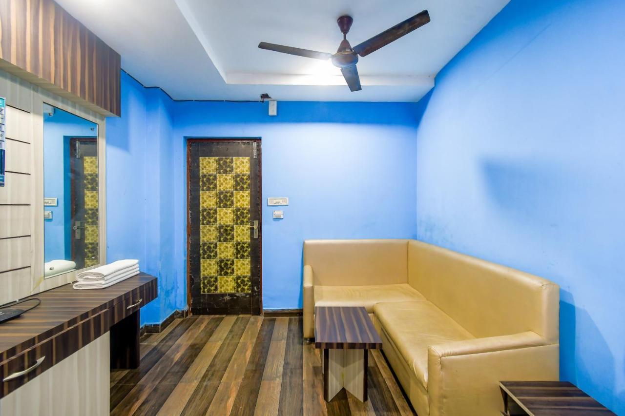 Hotel Blue Abedin コルカタ エクステリア 写真