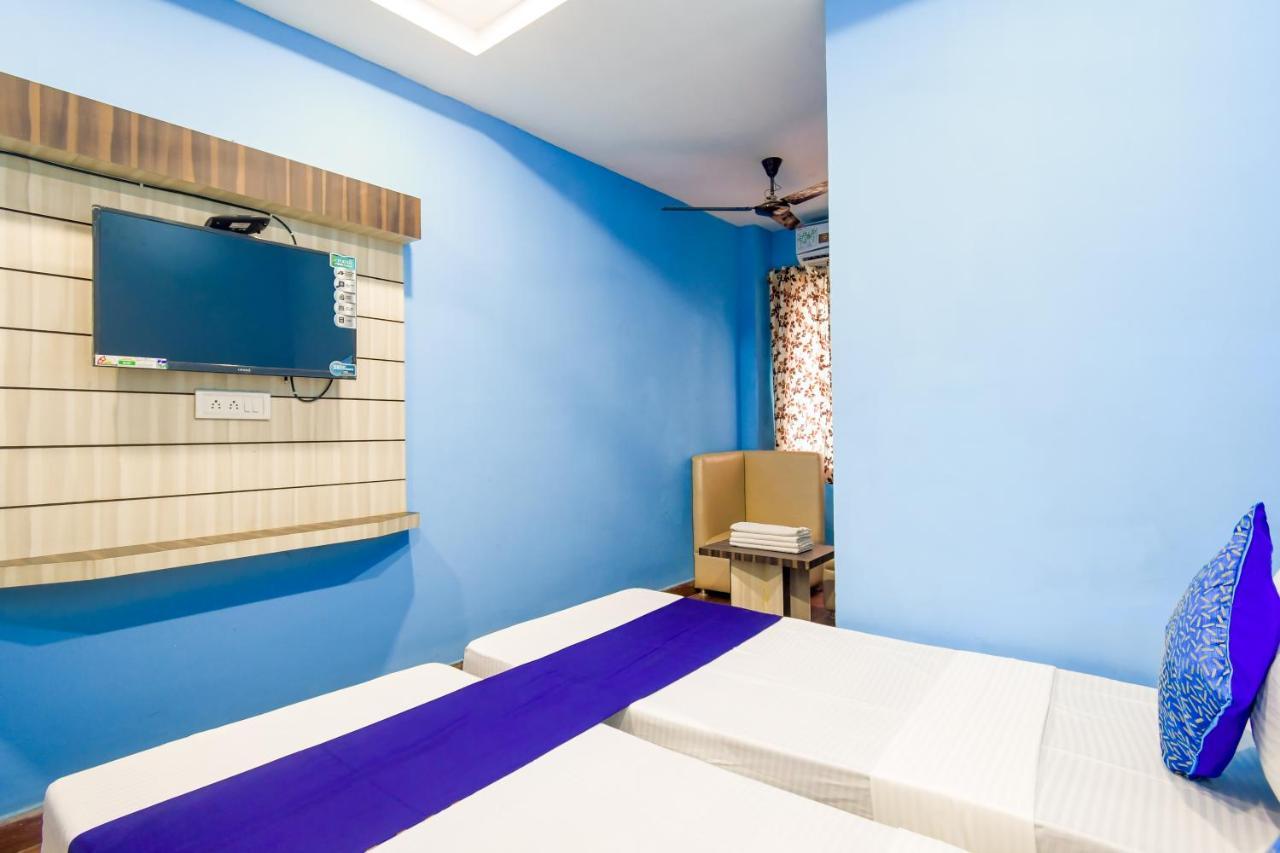 Hotel Blue Abedin コルカタ エクステリア 写真