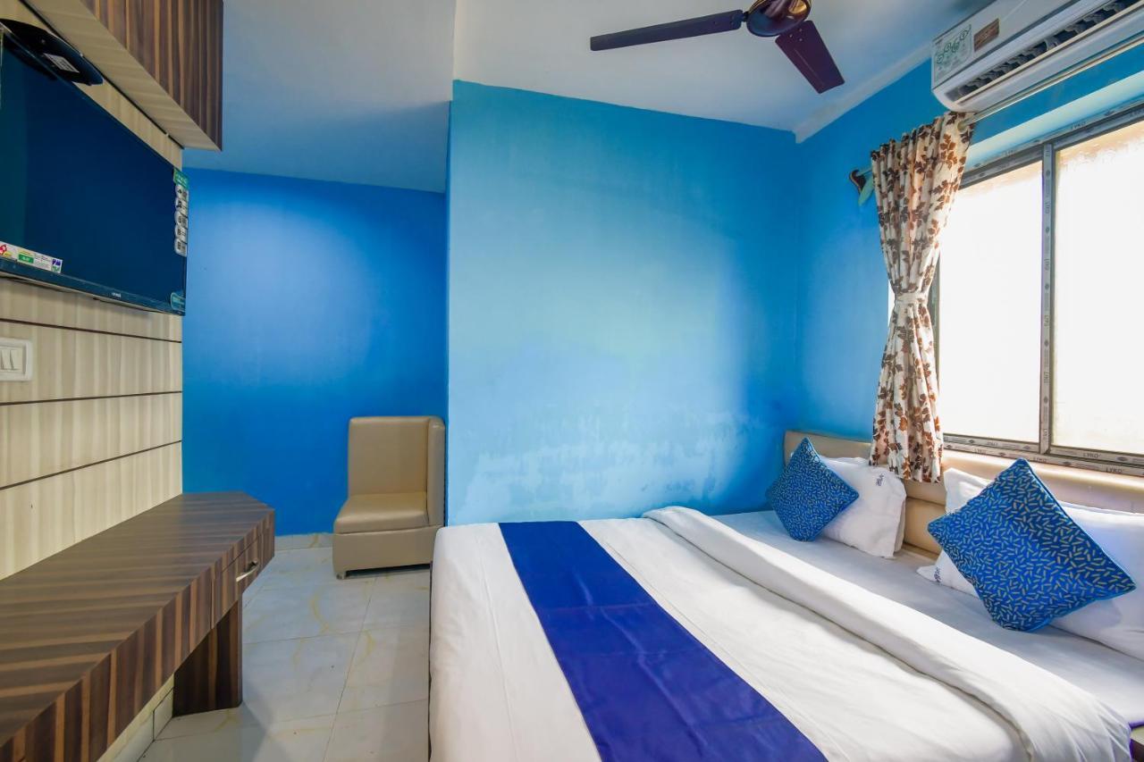 Hotel Blue Abedin コルカタ エクステリア 写真