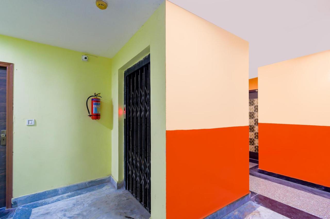 Hotel Blue Abedin コルカタ エクステリア 写真